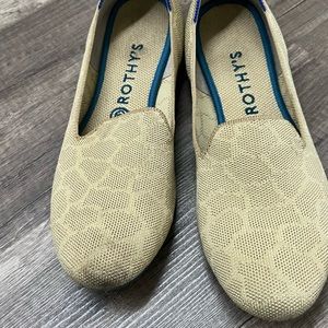 Rothys 🐘 safari Sahara loafer - size 10